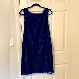 Beautiful Adrianna Papel Lace dress